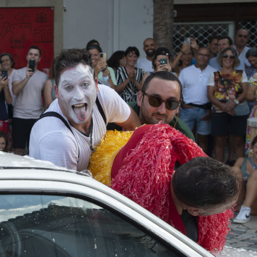 Agro the Clown’s Unique Mime and Improvisation Show in Car Wash. Luca Della Gatta