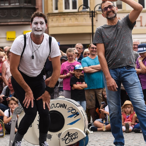 ImproLocura is a physical theater show. Luca Della Gatta. Agro the clown